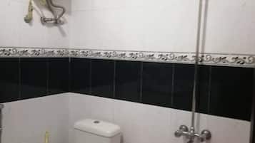 Douche, serviettes fournies