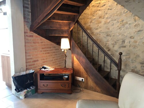 Modern Gîte near Le Mans: Garden, Wi-Fi, 4 Bedrooms, 3 Baths, Accessible, Ideal for Professionals