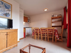 Interior - 4-room apartment, 8 ppl, near slopes, parking, ski locker (Le Dévoluy)