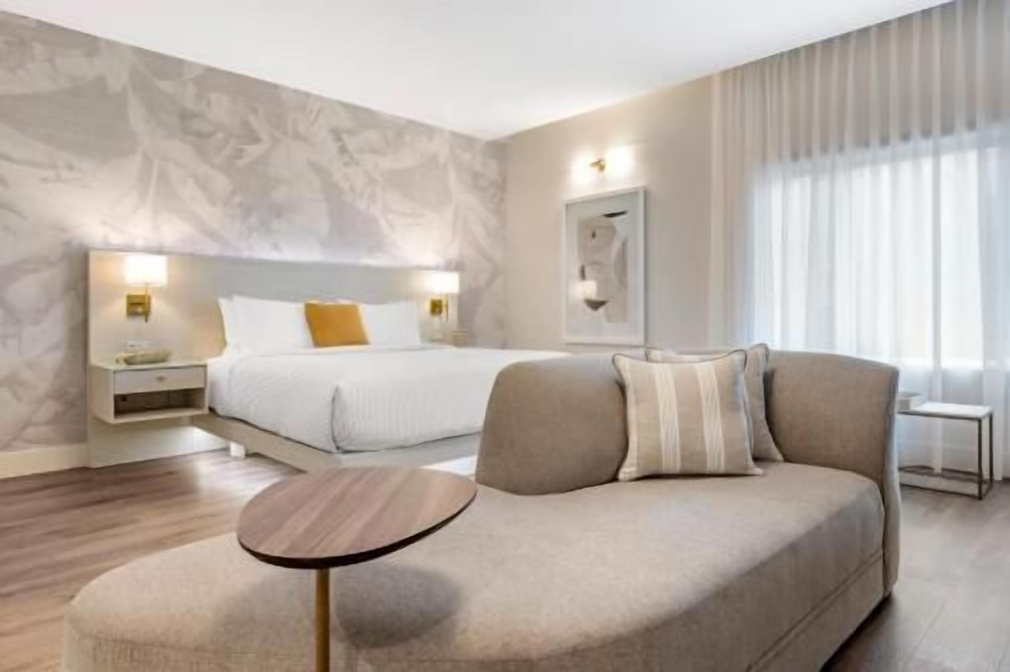 Ropa de cama de alta calidad y escritorio 