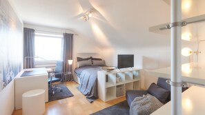 City Condo - criston apartments - quiet family residence H (Tuebingen)