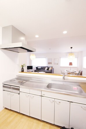 Grand Apartment, 4 Bedrooms, Kitchen | In-room dining - Marumasa 301 (Hiroshima)