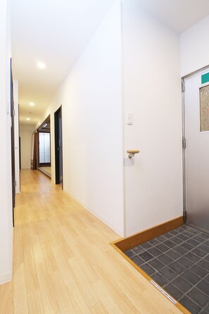 Hallway - Marumasa 301 (Hiroshima)