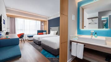 Standardzimmer, 2 Einzelbetten | Zimmersafe, individuell dekoriert, Schreibtisch, Verdunkelungsvorhänge
