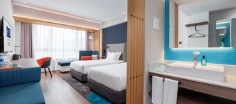 Holiday Inn Express Dongyang Hengdian by IHG