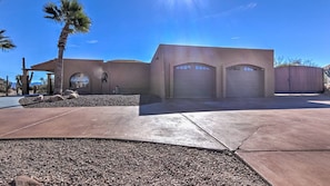 Front of property - Fountain Hills Gem With Pool and Great Views! (Fountain Hills)