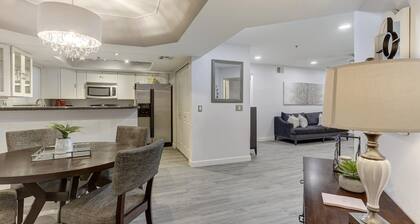 Executive 2 Bdrm Condo in the Heart of Biltmore!