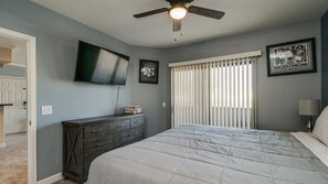 Studio (1 Bedroom)