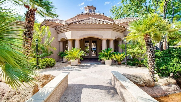 Fitness facility - New Listing! Remodeled Condo in North Scottsdale! (Scottsdale)