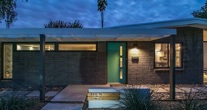 Mid-century Modern W/backyard Oasis, Putting Green
