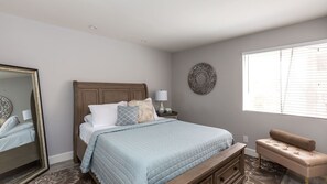 อพาร์ทเมนท์ (3 Bedrooms) | 3 ห้องนอน, เตารีด/โต๊ะรีดผ้า, ผ้าปูที่นอน