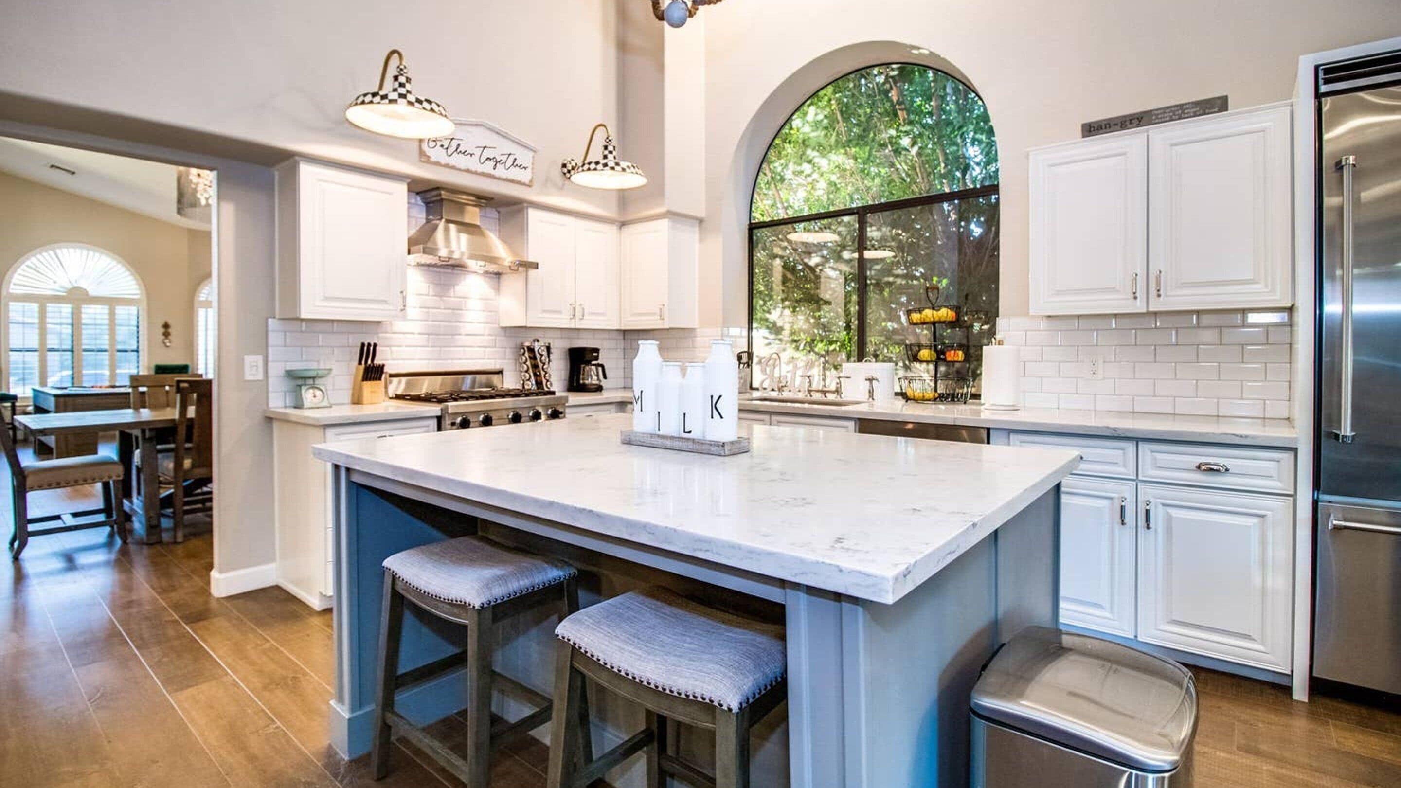 Studio (4 Bedrooms) | Private kitchen | Fridge, microwave, oven, blender