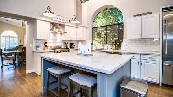 Studio (4 Bedrooms) | Private kitchen | Fridge, microwave, oven, blender - Luxury N. Scottsdale Home W/private Oasis Yard! (Scottsdale)