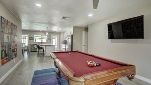 Billiards - Tempe Remodel w/ Sparkling Pool and Game Room! (Tempe)