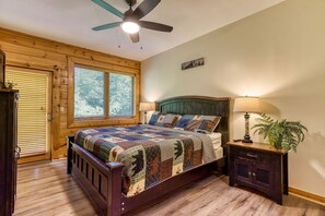 3 chambres, fer et planche à repasser, Wi-Fi gratuit, draps fournis