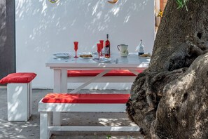 Outdoor dining - Villa Simone Vacation Villa With Wifi (Sava)