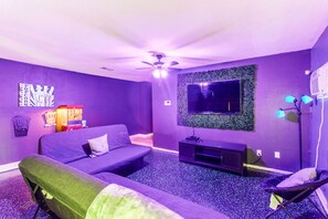 Smart TV, fireplace, video games