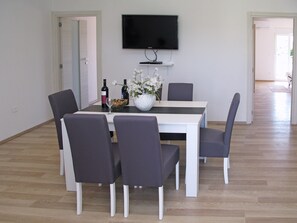 Apartment, Multiple Beds | Private kitchen | Fridge, stovetop, electric kettle, cookware/dishes/utensils - A2 - Modern apt With Balcony, sea View & Parking (Sucuraj)