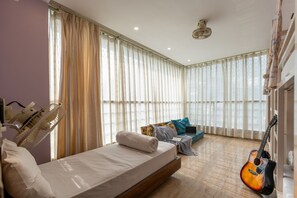 5 Bed A/C Mixed Dorm | Lydisolert, wi-fi (inkludert) og sengetøy