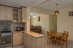 Microwave, oven