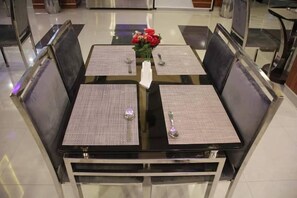 Restaurant - Marjan Hotel (Rawalakot)
