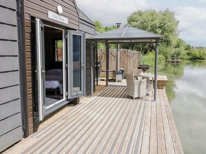 Cottage | Property grounds