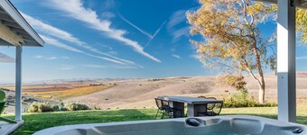 Sunset at Nirvana-Infinity Pool, Tuscan Hill Views and Incredible Sunsets!