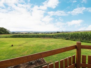 Cottage | Balcony - Shepherds Hut (Rugeley)