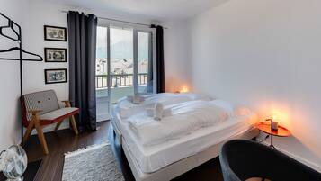 2 bedrooms, iron/ironing board, travel crib, WiFi