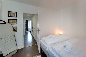 2 chambres, fer et planche à repasser, lit parapluie, Wi-Fi
