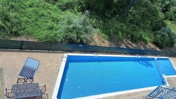 Indoor pool, outdoor pool