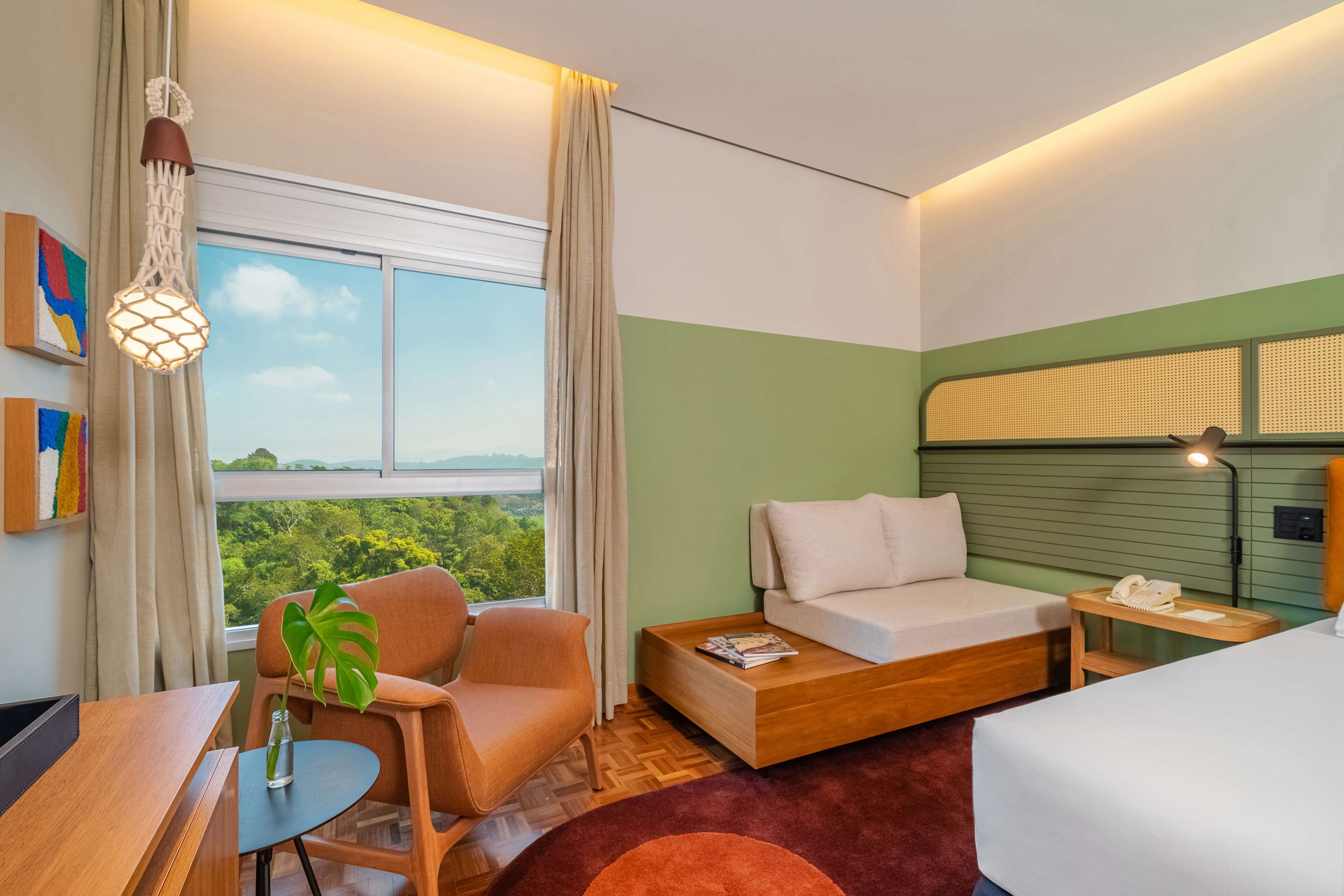 minibar, in-room safe, individually decorated, desk