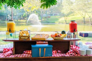 BBQ/picnic Area - Almenat Embu das Artes, Tapestry Collection by Hilton (Embu das Artes)
