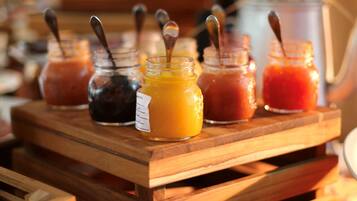 Morgenmadsbuffet hver dag (80 BRL pr. person)