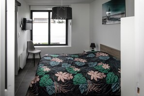 1 Schlafzimmer, Bügeleisen/Bügelbrett, Reisekinderbett, kostenloses WLAN