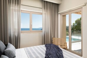 2 bedrooms, in-room safe, iron/ironing board, free WiFi - Sea View Villa w/ Private Pool & BBQ (Heraklion, Crete)