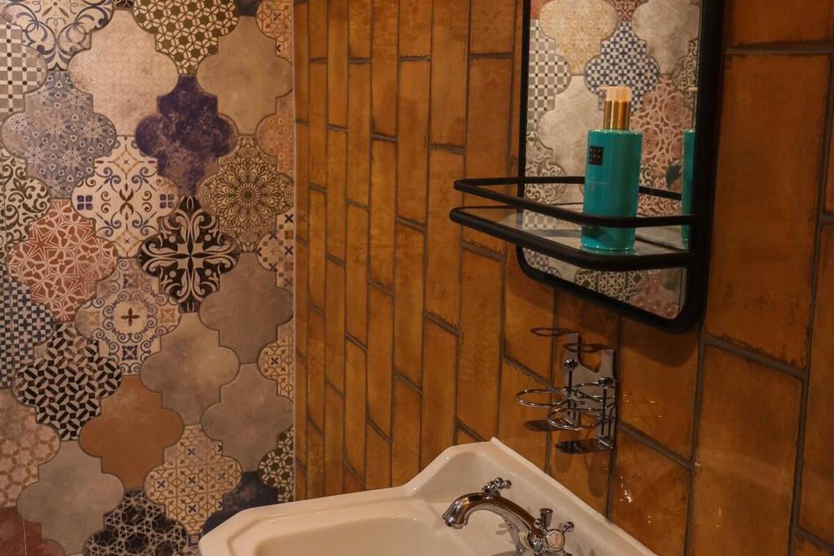 comfort double room | bathroom | shower, hair dryer, towels