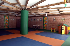 Children’s activities - Olimpo Sila Hotel (Taverna)