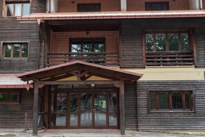 Entrée de l’hébergement