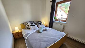 1 chambre, fer et planche Ă repasser, Wi-Fi gratuit, draps fournis