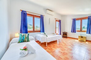 2 soverom, safe på rommet, strykejern/-brett og wi-fi (inkludert)