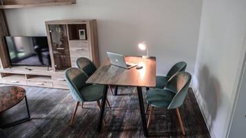 Comfort Apartment | In-room dining