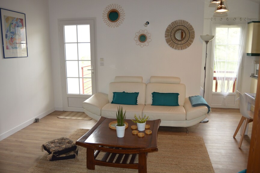 Appartement Neuf De 100m2 Indépendant Situé Entre Océan Et Montagne - Biarritz