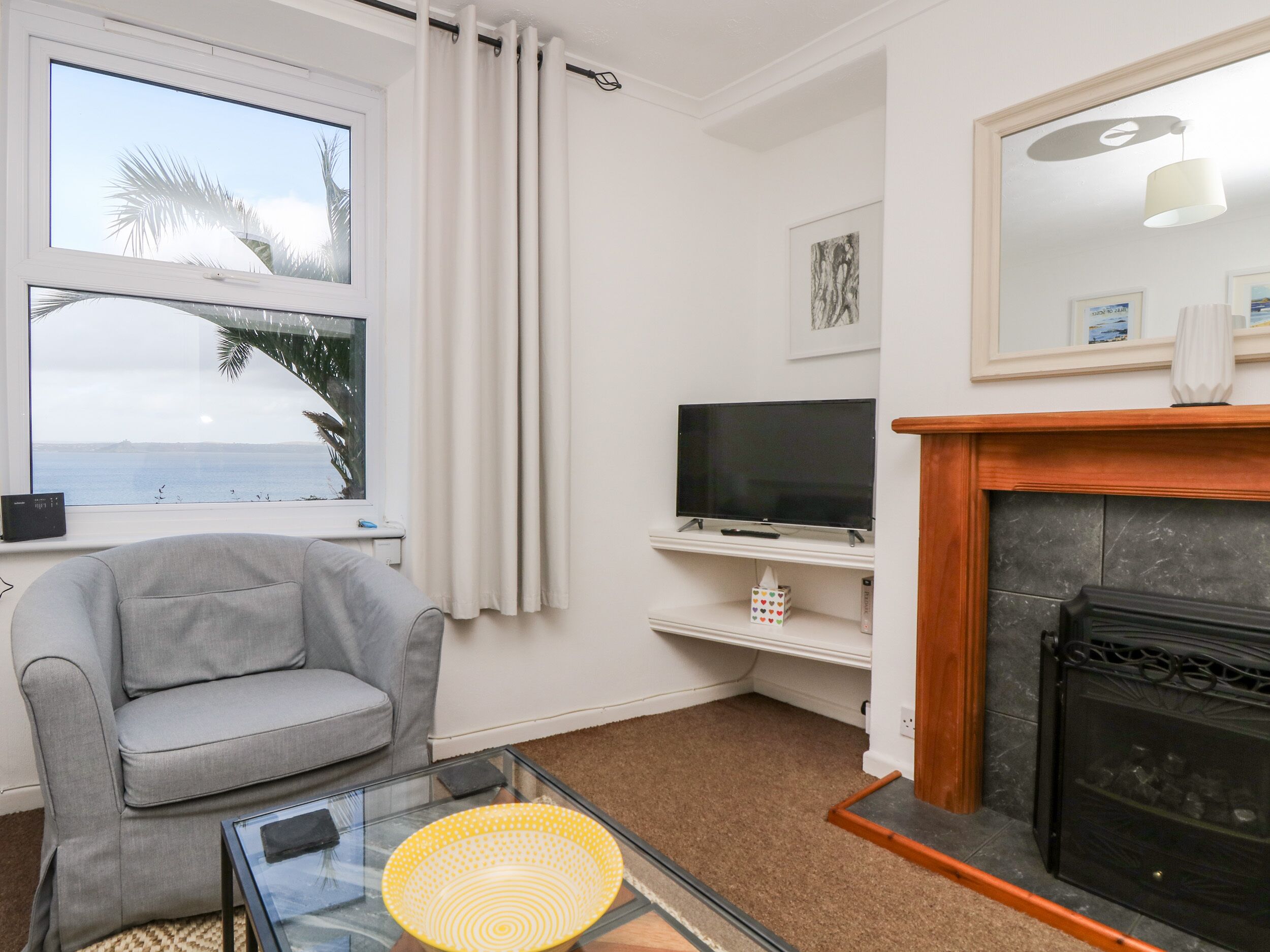 Lookout Cottage, Pet Friendly, Country Holiday Cottage In Newlyn - Mousehole