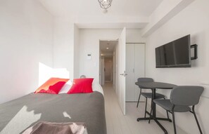 1 Schlafzimmer, Schreibtisch, Bügeleisen/Bügelbrett, kostenloses WLAN