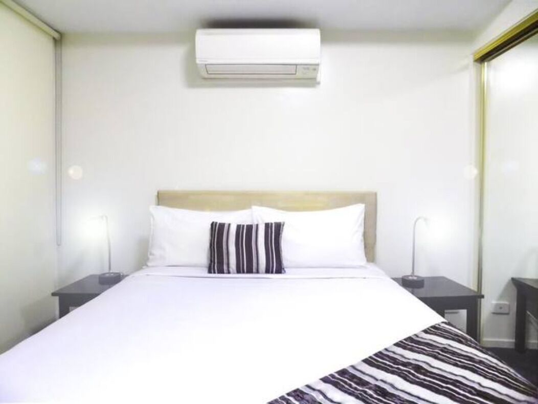 1012 Wondrous Four-Bedroom Penthouse in CBD