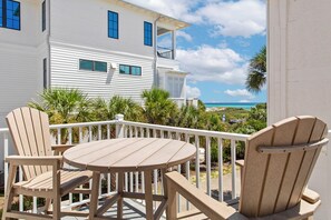 Outdoor dining - Seas The Surf - Newly Updated, Gulf Views, Walk to Beach, Bike to 30A! (Inlet Beach)