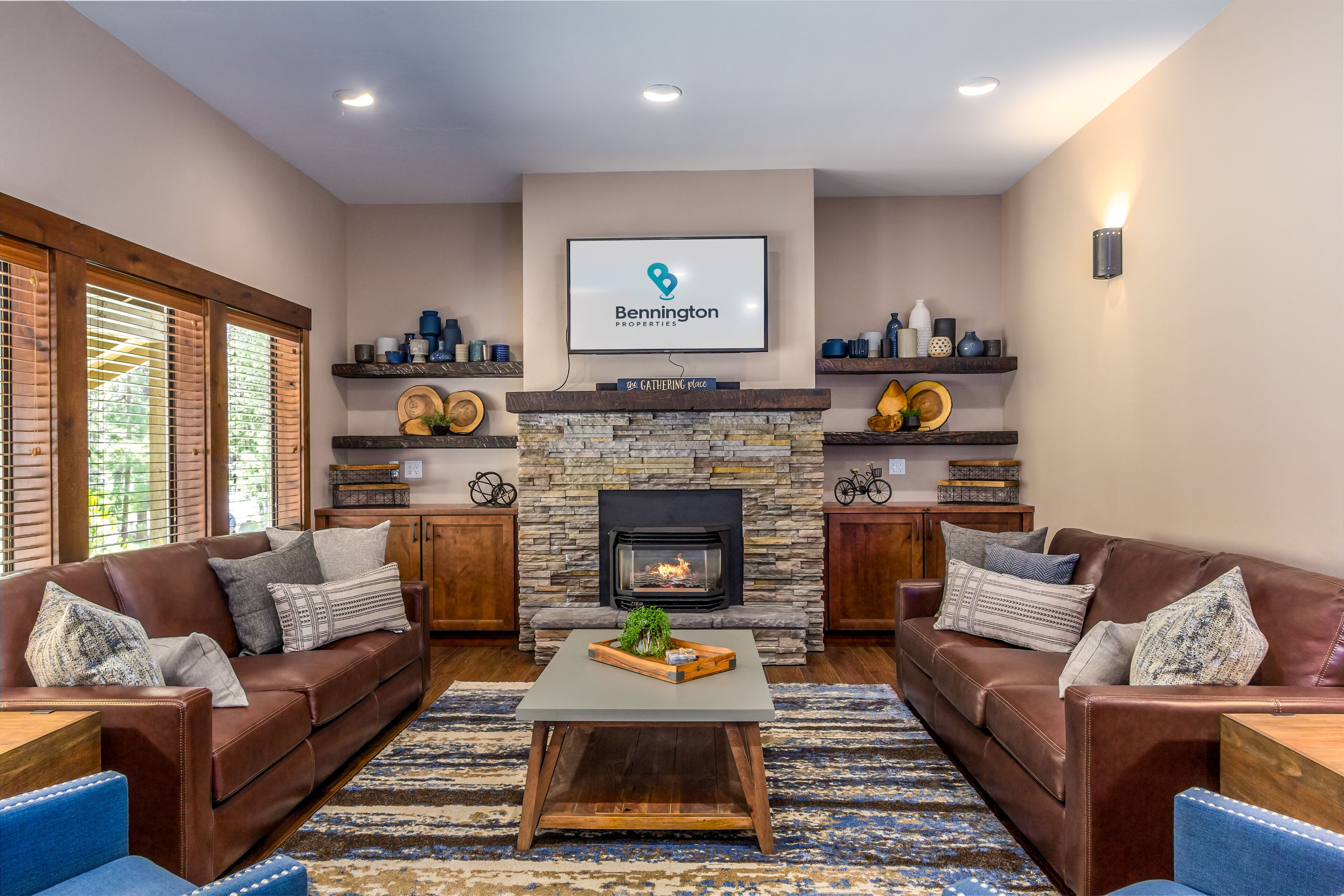 Gorgeous, Updated Home, Private Hot Tub, Air Condition and Ping Pong-WARB10