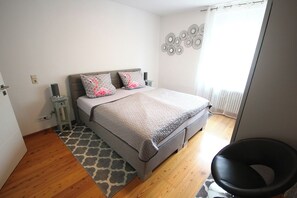 4 camere, una cassaforte in camera, ferro/asse da stiro, Wi-Fi gratuito