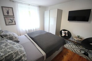 4 soverom, safe på rommet, strykejern/-brett og wi-fi (inkludert)